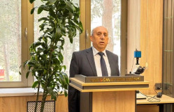 Bakı Dövlət Universitetində (BDU) “22 Aprel - Beynəlxalq Yer Günü”nə həsr olunmuş Geologiya, Ekologiya və torpaqşünaslıq və Coğrafiya fakültələrinin “BDU könüllüləri” təşkilatının təşəbbüsü ilə maarifləndirici tədbir keçirilib.