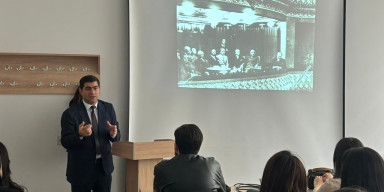 Milli mətbuat tarixi kafedrasında elmi seminar
