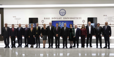 Rumıniyanın Azərbaycandakı səfiri və Petre Andrei Universitetinin rektorunun rəhbərlik etdiyi nümayəndə heyəti BDU-da