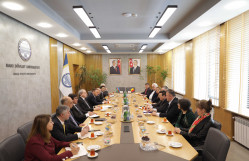 Rumıniyanın Azərbaycandakı səfiri və Petre Andrei Universitetinin rektorunun rəhbərlik etdiyi nümayəndə heyəti BDU-da