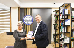 Rumıniyanın Azərbaycandakı səfiri və Petre Andrei Universitetinin rektorunun rəhbərlik etdiyi nümayəndə heyəti BDU-da