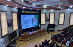 “Ustaddan öyrən”: BDU-da tanınmış yazıçı Seyran Səxavətlə görüş