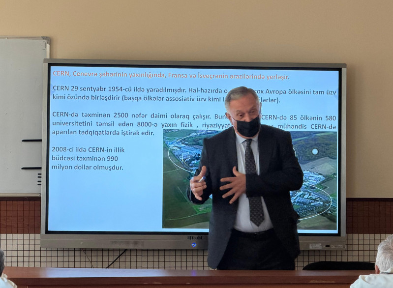 Birgə elmi seminarda atom nüvələrinin mərkəzi toqquşmalarının təcrübi tədqiqi barədə danışılıb