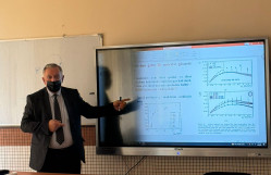Birgə elmi seminarda atom nüvələrinin mərkəzi toqquşmalarının təcrübi tədqiqi barədə danışılıb
