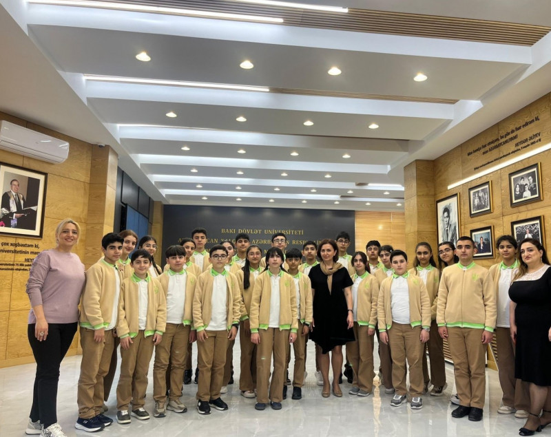 Kimya-biologiya təmayüllü Respublika liseyinin şagirdləri BDU-da
