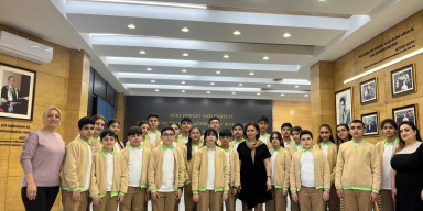 Kimya-biologiya təmayüllü Respublika liseyinin şagirdləri BDU-da