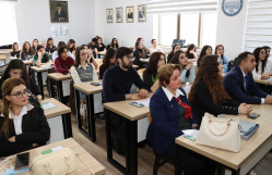 "Mediada uşaq hüquqlarının müdafiəsi: hüquqi və etik yanaşmalar" mövzusunda tədbir