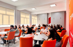 BDU-da RİİB-in “Dekada İdeyaton” müsabiqəsi çərçivəsində təqdimat keçirilib