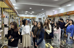Jurnalistika fakültəsi üzrə THİK üzvləri BDU-nun tarixi muzeyini ziyarət ediblər