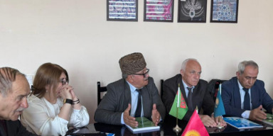 Tarix fakültəsində “I Türkoloji qurultayda qəbul olunmuş qərarlar kontekstində müasir Türk dünyasıdaxili inteqrasiya porseslərinə baxış” mövzusunda dəyirmi masa keçirilmişdir