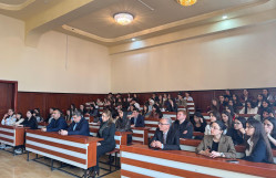 Fizika fakültəsi Tələbə Elmi Cəmiyyətinin elmi seminarı keçirilib