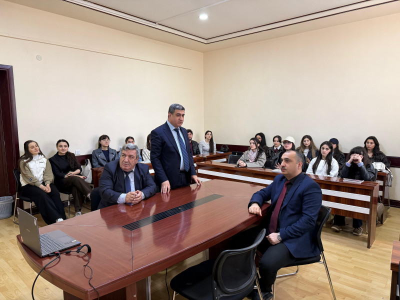 İtaliyanın Calabria Universitetinin professoru BDU-nun gənc alimlərinə mühazirə oxuyub