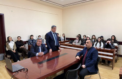 İtaliyanın Calabria Universitetinin professoru BDU-nun gənc alimlərinə mühazirə oxuyub