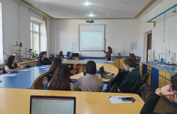 Optika və molekulyar fizika kafedrasının seminarı keçirilib