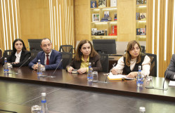Milli Observatoriya ilə Bakı Dövlət Universiteti arasında əməkdaşlıq əlaqələri müzakirə olunub