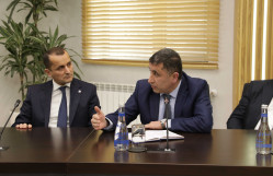 Milli Observatoriya ilə Bakı Dövlət Universiteti arasında əməkdaşlıq əlaqələri müzakirə olunub