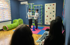 TƏLƏBƏLƏR "MELİOR KİDS" UŞAQ İNKİŞAF VƏ PSİXOLOGİYA MƏRKƏZİNDƏ PRAKTİKA KEÇİBLƏR