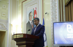 BDU-da Ümummilli Lider Heydər Əliyevin anadan olmasının 103-cü ildönümünə həsr olunmuş tədbir keçirilib