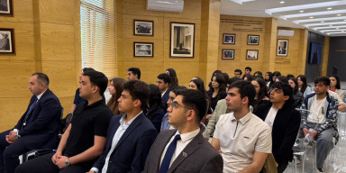 BDU tələbələri Ümummilli Lider Heydər Əliyevin dövlətçilik tariximizdəki rolu barədə məlumatlandırılıb