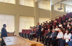 Tarix fakültəsində “Azərbaycan Respublikasının enerji təhlükəsizliyi siyasəti: ənənəvi enerjidən “yaşıl enerjiyə keçid”  mövzusunda elmi seminar keçirildi