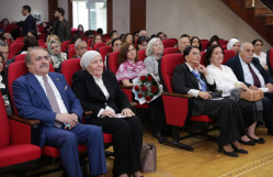 “Yaxın və Orta Şərq xalqlarının ədəbi-mədəni əlaqələrində ortaq abidələrin tədqiqi”
