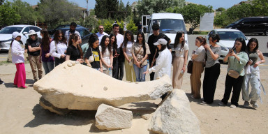 BDU-da və Qobustan Milli Tarix-Bədii Qoruğunda “Arxeoloji irs və muzeylər” mövzusunda silsilə elmi tədbirlər keçirilib