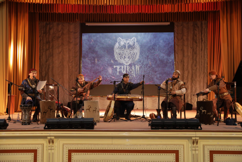 BDU-da Qazaxıstanın məşhur “Turan” ansamblının mühazirə-konserti keçirilib