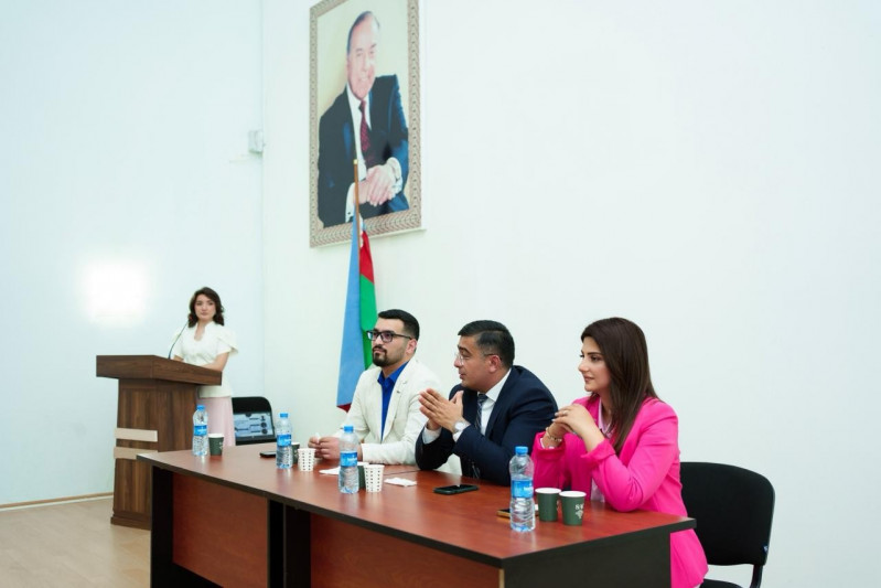 BDU-da “Karyera inkişafında ünsiyyətin rolu” mövzusunda panel görüş