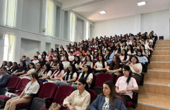BDU-da “Karyera inkişafında ünsiyyətin rolu” mövzusunda panel görüş