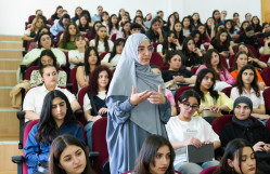BDU-da “Karyera inkişafında ünsiyyətin rolu” mövzusunda panel görüş