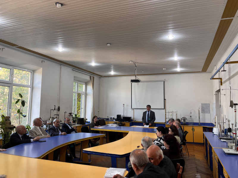 Fizika fakültəsində Elmi Şuranın iclası keçirilib