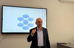 Bakı Dövlət Universitetində (BDU) “BDU könüllüləri” təşkilatının təşəbbüsü ilə “Urban Talks” layihəsi çərçivəsində “Davamlı şəhər turizmi modelləri və Azərbaycanın kiçik tarixi şəhərlərinə inteqrasiyası” mövzusunda görüş keçirilib