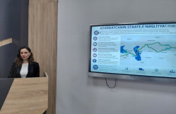 Ümumdünya Şəhərsalma Forumunun 13-cü sessiyası (“WUF13”) ərəfəsində təşkil olunan “Bakı şəhərsalma həftəsi” (“Baku Urban Week”) çərçivəsində Coğrafiya fakültəsinin tələbələri üçün Yaz məktəbi keçirilib.