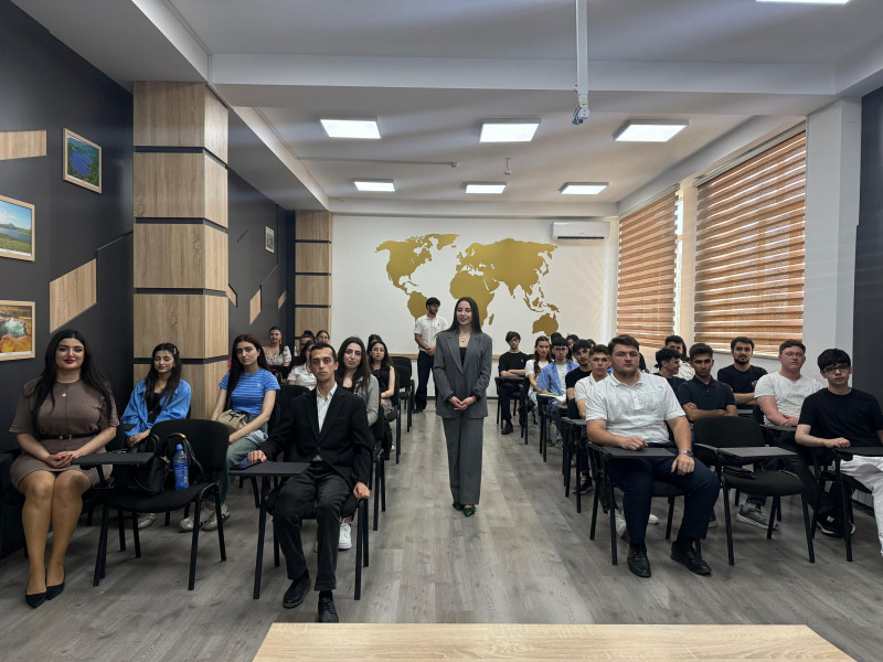 BDU-da təlim: “Karyera yolunda ünsiyyət, CV və peşə seçimi”