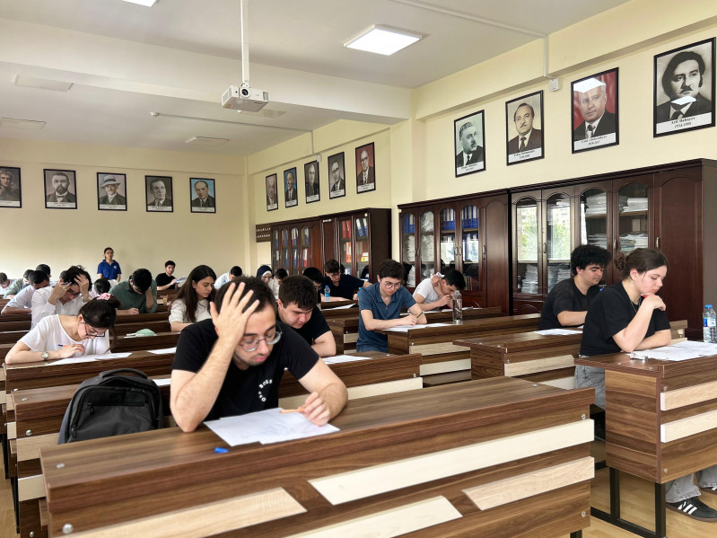 BDU-da ali məktəb tələbələri arasında Fizika, Riyaziyyat, Kimya, Biologiya və Coğrafiya fənləri üzrə IV Respublika Olimpiadası