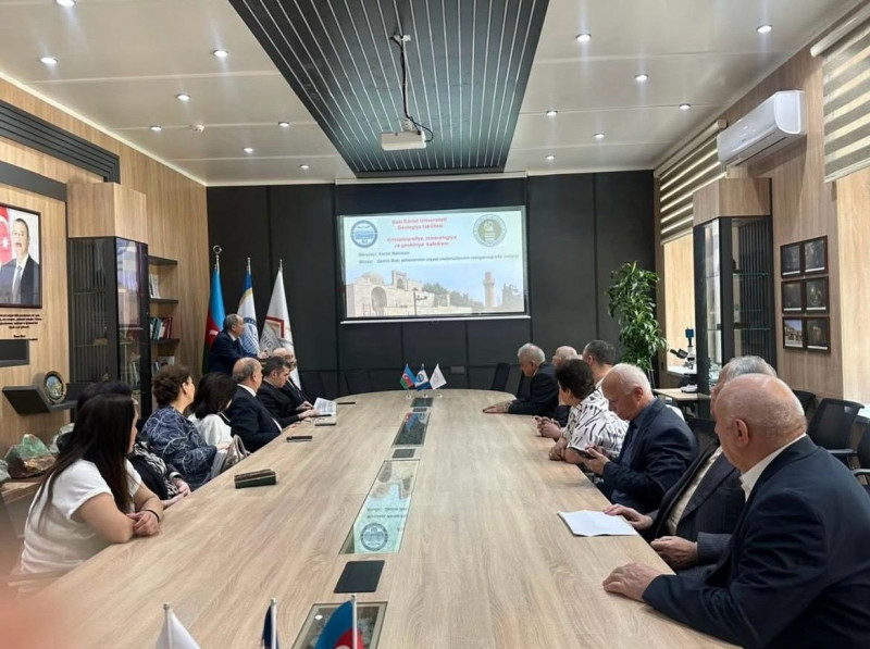 Bakı Dövlət Universitetinin Geologiya fakültəsində növbəti elmi seminar keçirilmişdir.
