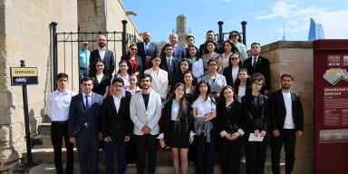 “Şəhərsalma və Memarlıq İli” çərçivəsində BDU tələbələri üçün İçərişəhərdə akademik infotur təşkil olunub