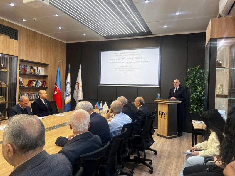 Geologiya fakültəsinin Tələbə Elmi Cəmiyyətinin (TEC) təşkilatçılığı ilə 25–26 may 2026-cı il tarixində Geoloq gününə həsr olunmuş VI Respublika Elmi Konfransı keçirilmişdir.