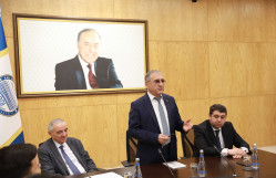 Milli Məclisin komitə sədri Tahir Rzayev BDU-da “Heydər Əliyev mühazirələri”nin qonağı olub