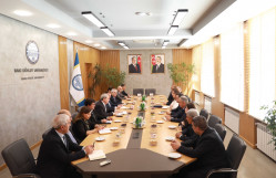 BDU ilə Ədliyyə Nazirliyinin Məhkəmə Ekspertizası Mərkəzi arasında əməkdaşlıq memorandumu imzalanıb
