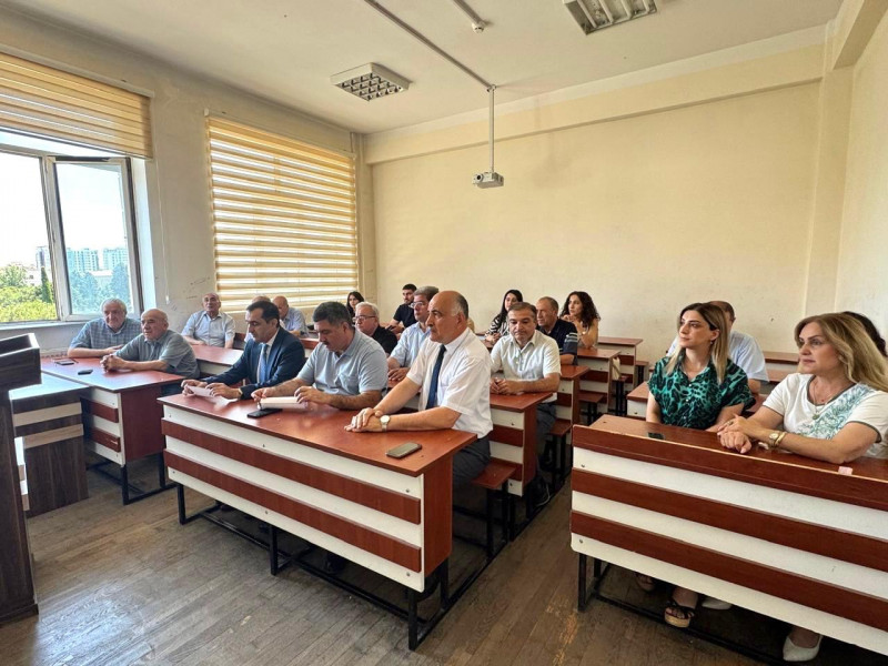 “Müasir şəhərsalmada süni intellekt texnologiyalarının və informasiya təhlükəsizliyinin rolu” mövzusunda dəyirmi masa keçirilmişdir.