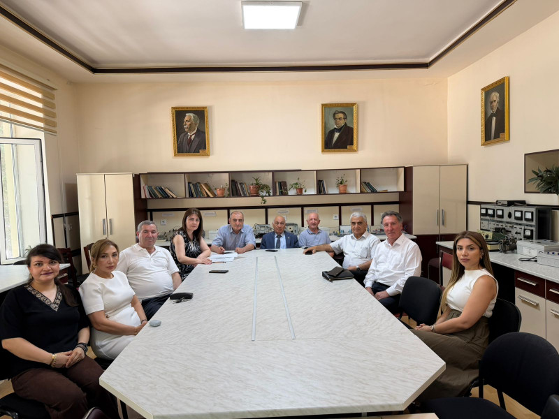 Elmi seminarda metalların müqaviməti haqqında danışılıb