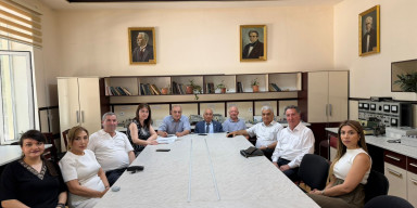 Elmi seminarda metalların müqaviməti haqqında danışılıb
