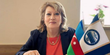PEDAQOGİKA KAFEDRASININ DOSENTİ SÜNİ İNTELLEKT SAVADLILIĞI PROQRAMINDA İŞTİRAK EDİB