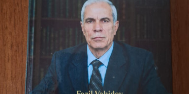 FAZİL VAHİDOVUN 85 İLLİK YUBİLEYİNƏ HƏSR EDİLMİŞ KİTABIN TƏQDİMATI KEÇİRİLİB