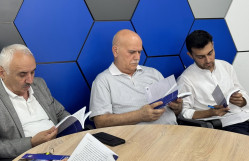 Sosial media ilə bağlı yeni tələblər və yeni dərslik