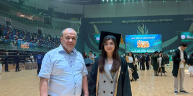 Məzunumuz dünyanın aparıcı universitetlərindən birinə qəbul olub.
