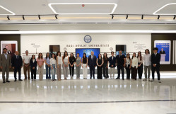 Xaricdə təhsil üzrə Dövlət Proqramının qalibi olan BDU məzunlarının bir qrupu ilə görüş