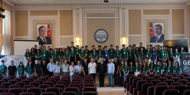 “GeoCamp” Tələbə yay düşərgəsində Dövlət Ekoloji Təhlükəsizlik Xidmətinin rəisi Hikmət Əlizadə ilə görüş