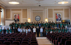 “GeoCamp” Tələbə yay düşərgəsində Dövlət Ekoloji Təhlükəsizlik Xidmətinin rəisi Hikmət Əlizadə ilə görüş